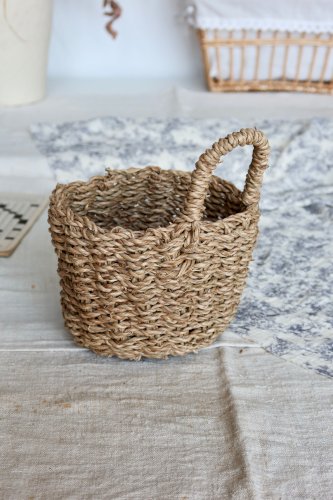 Petit panier mural vintage en fibre tressée avec anse
