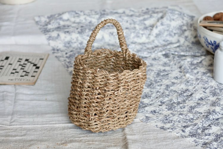 Petit panier mural vintage en fibre tressée avec anse