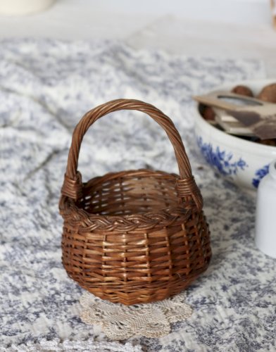 Petit panier vintage en osier tressé à la main – Panier à œufs rustique