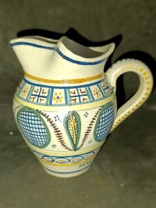 petit pichet ancien henriot quimper france en bon etat