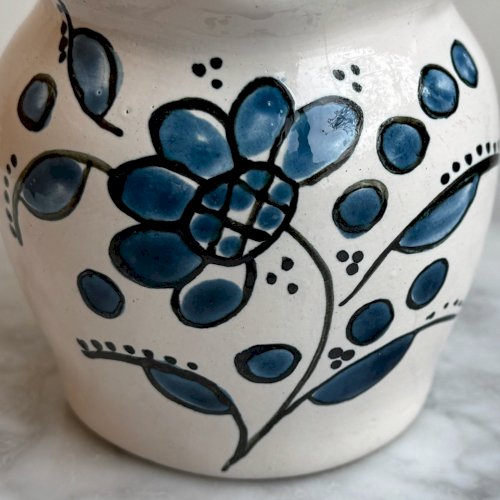 Petit pichet en céramique par Maja XXe décor floral M3784