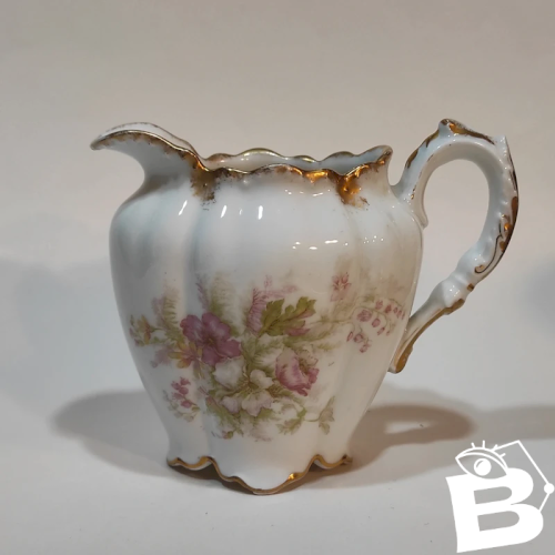 Petit pichet, pot à lait en porcelaine de Limoges, Haviland