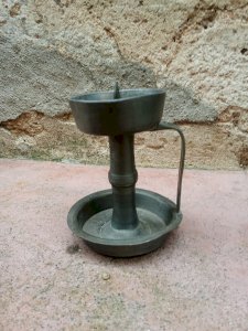 Small candle holder in tin