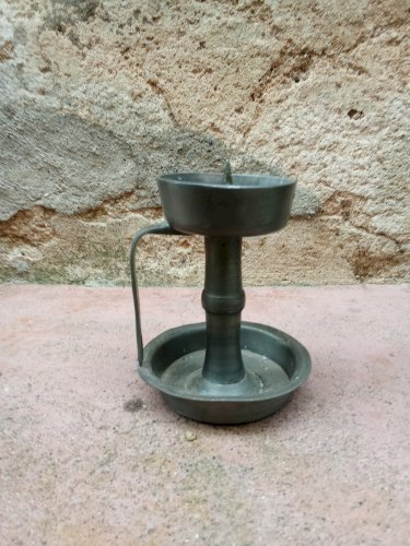 Petit pique cierge en etain