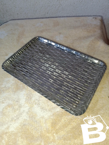 petit plat ancien en metal argenté style tressé en bon etat