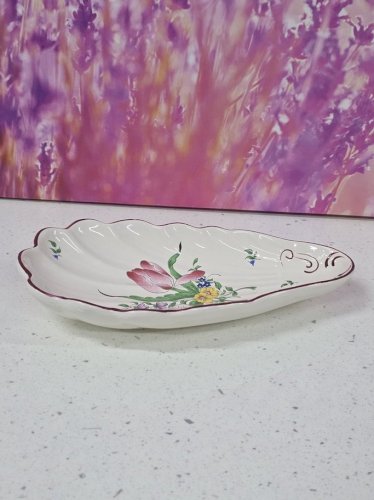 petit plat ravier coquillage faïence KG lunéville motif réverbère