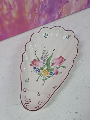 petit plat ravier coquillage faïence KG lunéville motif réverbère