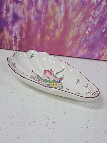 petit plat ravier coquillage faïence KG lunéville motif réverbère