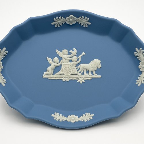 Petit plat Wedgwood Jasperware bleu – Putti et lion – Porcelaine anglaise