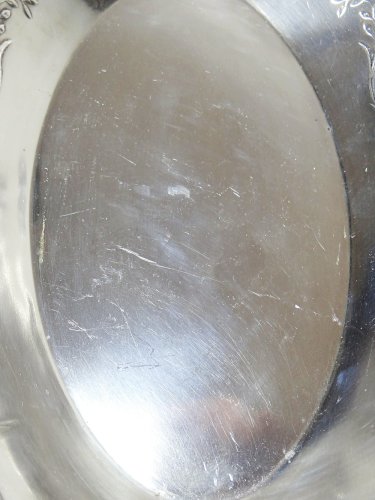 Petit plateau creux, coupe en laiton plaquage argenté style rocaille ancien