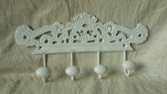 SMALL COAT RACK TEA TOWEL HOLDER IN CAST IRON WITH PORCELAIN PATTERN*