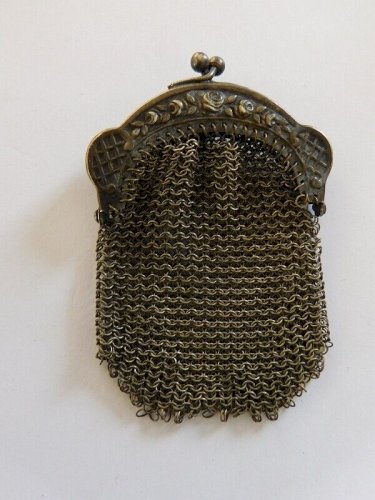 PETIT PORTE MONNAIE A MAILLES