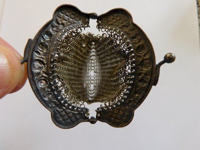 PETIT PORTE MONNAIE A MAILLES
