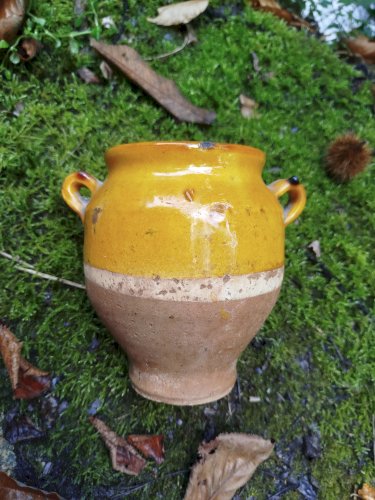 Petit pot à gésiers ancien. Pot jaune à confit 