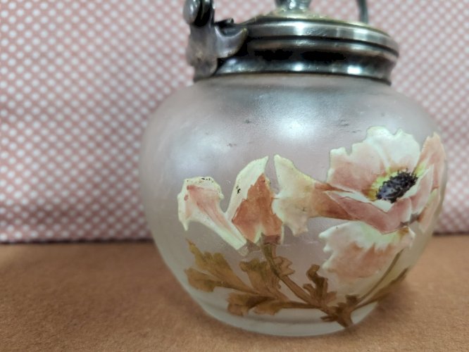 PETIT POT DE VICTOR SAGLIER EN VERRE EMAILLE