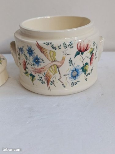 Petit pot en faience de sarreguemines modele oiseau bleu en bon etat