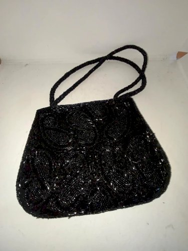 petit sac à main en perles marque BNK en bon état