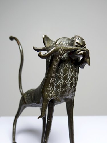 Petit sujet, lion, hyène, bête en Bronze du Bénin Dahomey Cotonou vintage