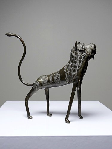 Petit sujet, lion, hyène, bête en Bronze du Bénin Dahomey Cotonou vintage
