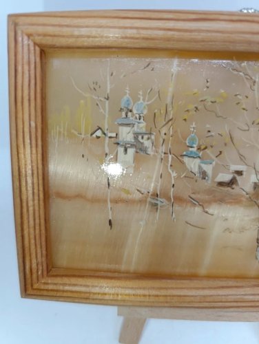 petit tableau sur pierre? à decor de paysage contour bois en bon etat