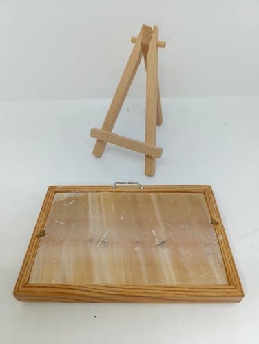 petit tableau sur pierre? à decor de paysage contour bois en bon etat