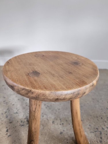 Petit tabouret brutaliste