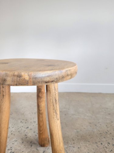 Petit tabouret brutaliste