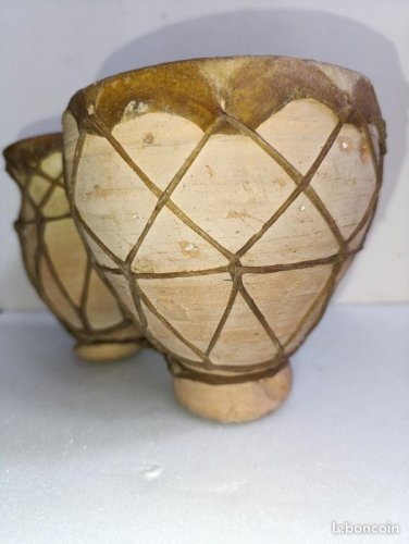 Petit tbila (tam tam ) en terre cuite origine maroc? En bon etat (made in chiner)