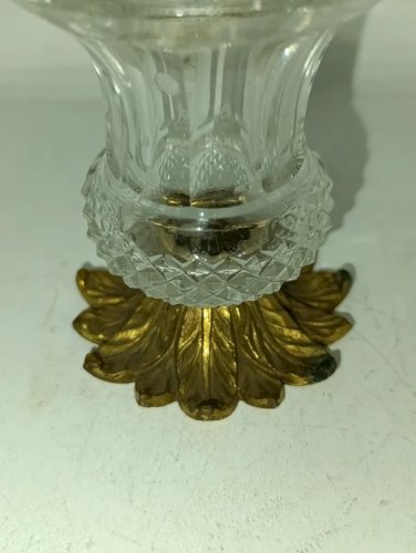 petit vase ancien en cristal et pied laiton ou bronze n bon etat