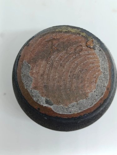 petit vase ancien signé Tolo? ou Toco? en bon etat