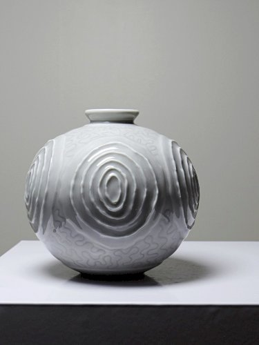Petit vase boule en porcelaine style Art Déco 1935