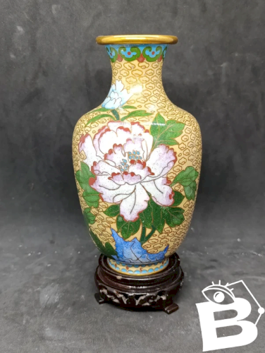 petit vase cloisonné asiatique sur support en bon etat