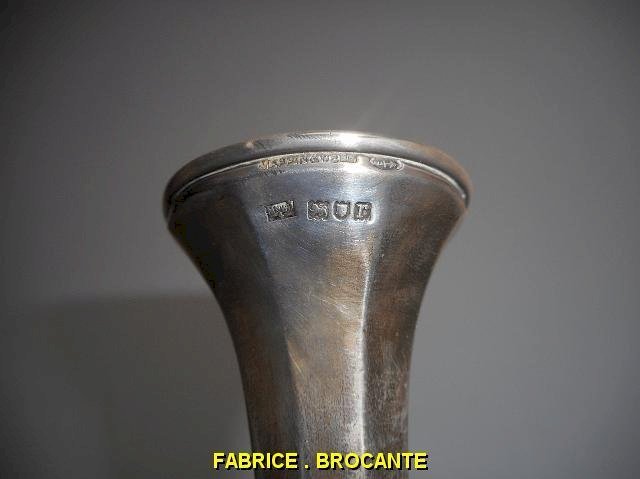 PETIT VASE EN ARGENT MASSIF N° 2