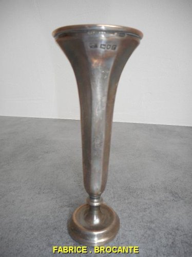 PETIT VASE EN ARGENT MASSIF N° 2