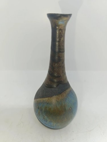 petit vase en gres à coulure année 60-70 en bon etat
