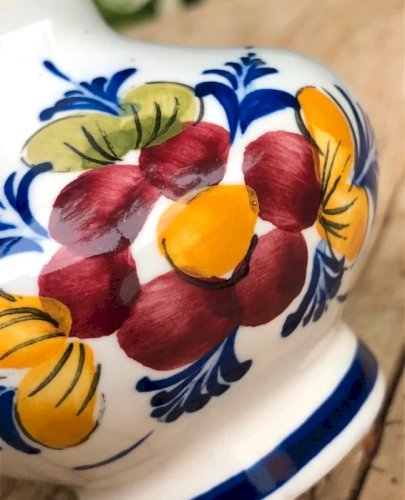 Petit vase motifs peint à la main