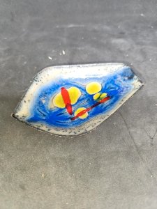 petit vide poche design italien emaillé signé en bon etat