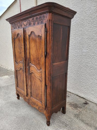 PETITE ARMOIRE 2 PORTES LOUIS XV EN NOYER DU XIX ème SIECLE