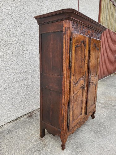 PETITE ARMOIRE 2 PORTES LOUIS XV EN NOYER DU XIX ème SIECLE