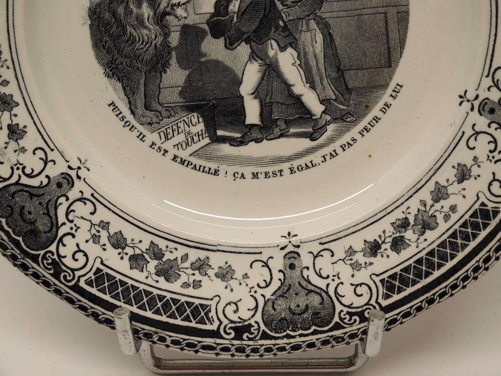 Assiette Ancienne Creil Et Montereau – Thème Ouverture De Chasse – Vers 1900 – Faïence Française