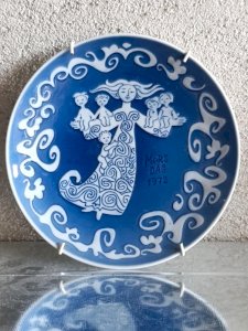 small decorative plate royal copenhagen in good condition