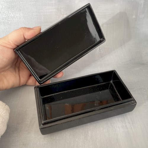 Petite boite coffret rectangulaire laqué décor floral