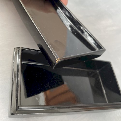 Petite boite coffret rectangulaire laqué décor floral