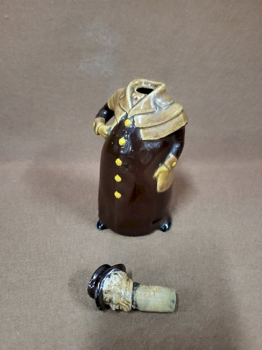 PETITE BOUTEILLE FLACON OU FIOLE A WHISKY ROYAL DOULTON