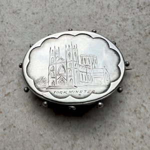 Small Solid Silver Unisex Brooch 19th Century Souvenir York Minster Antique