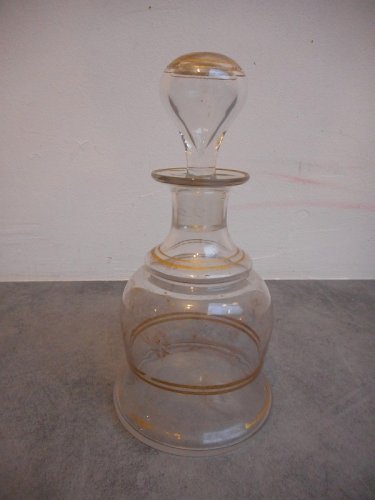 PETITE CARAFE EN VERRE DORE AVEC SON BOUCHON DU XVIII ème SIECLE