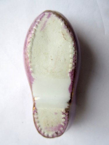 Petite chaussure Art Déco, Sabot rose et Or, soulier en porcelaine peinte