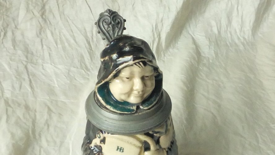 PETITE CHOPE ALLEMANDE MOINE MUNCHEN GESETZLICH*