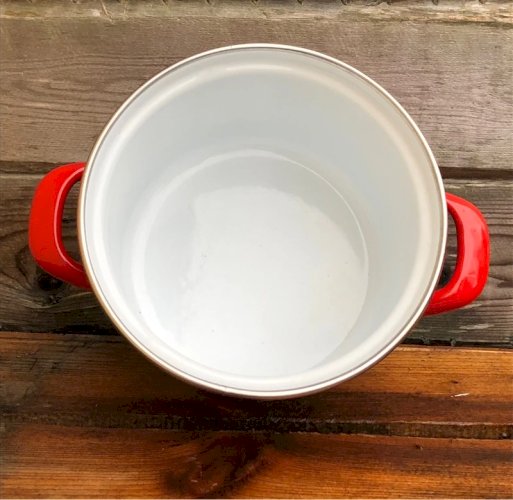 Petite cocotte rouge émaillée