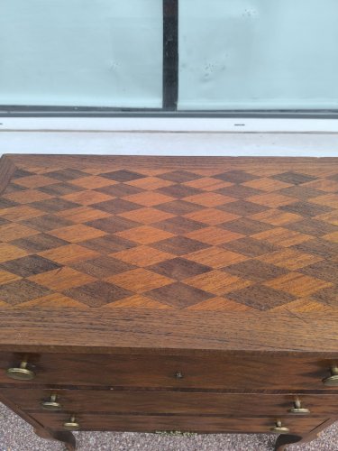 Petite Commode De Style Louis XVI En Marqueterie Vers 1930/1950